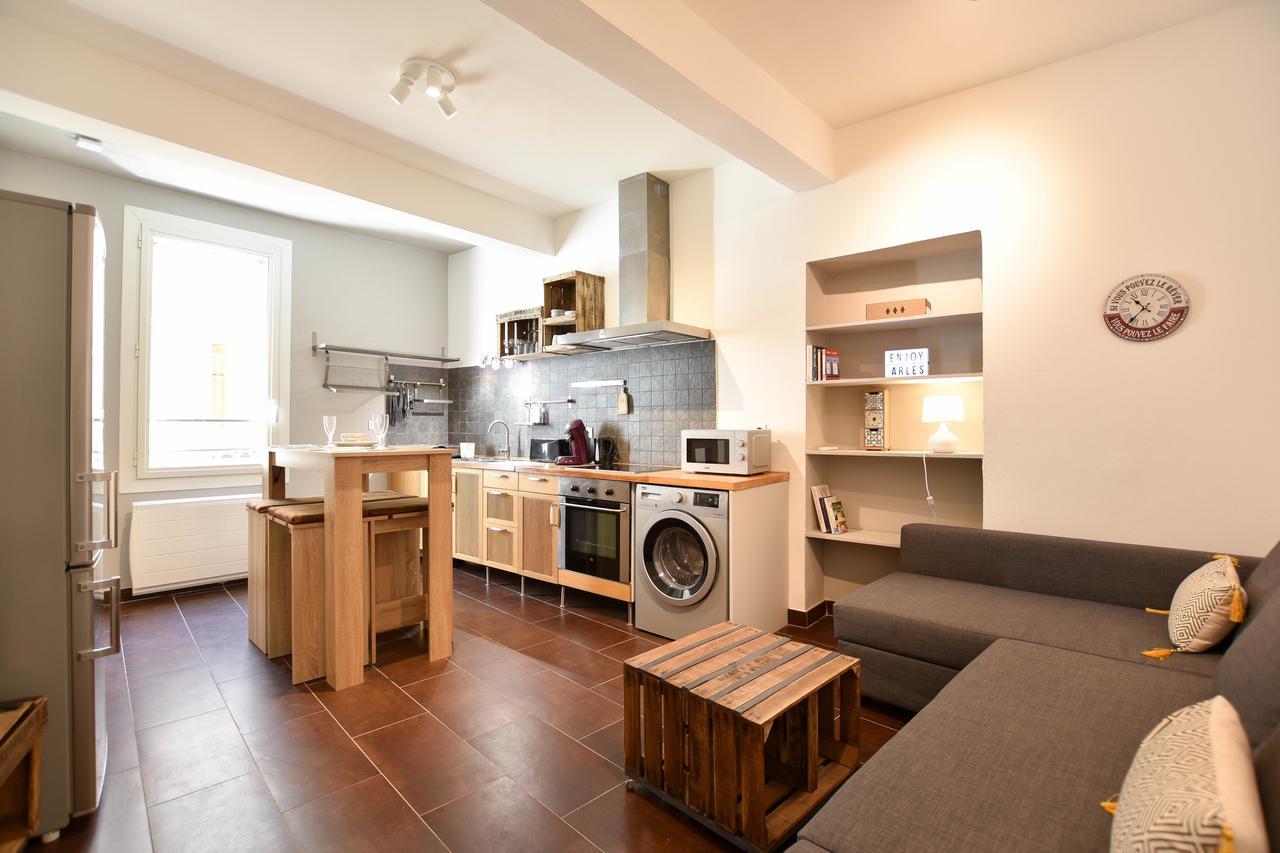 דירות Succes - Tres Beau Duplex- Coeur D'Arles- Climatisation מראה חיצוני תמונה
